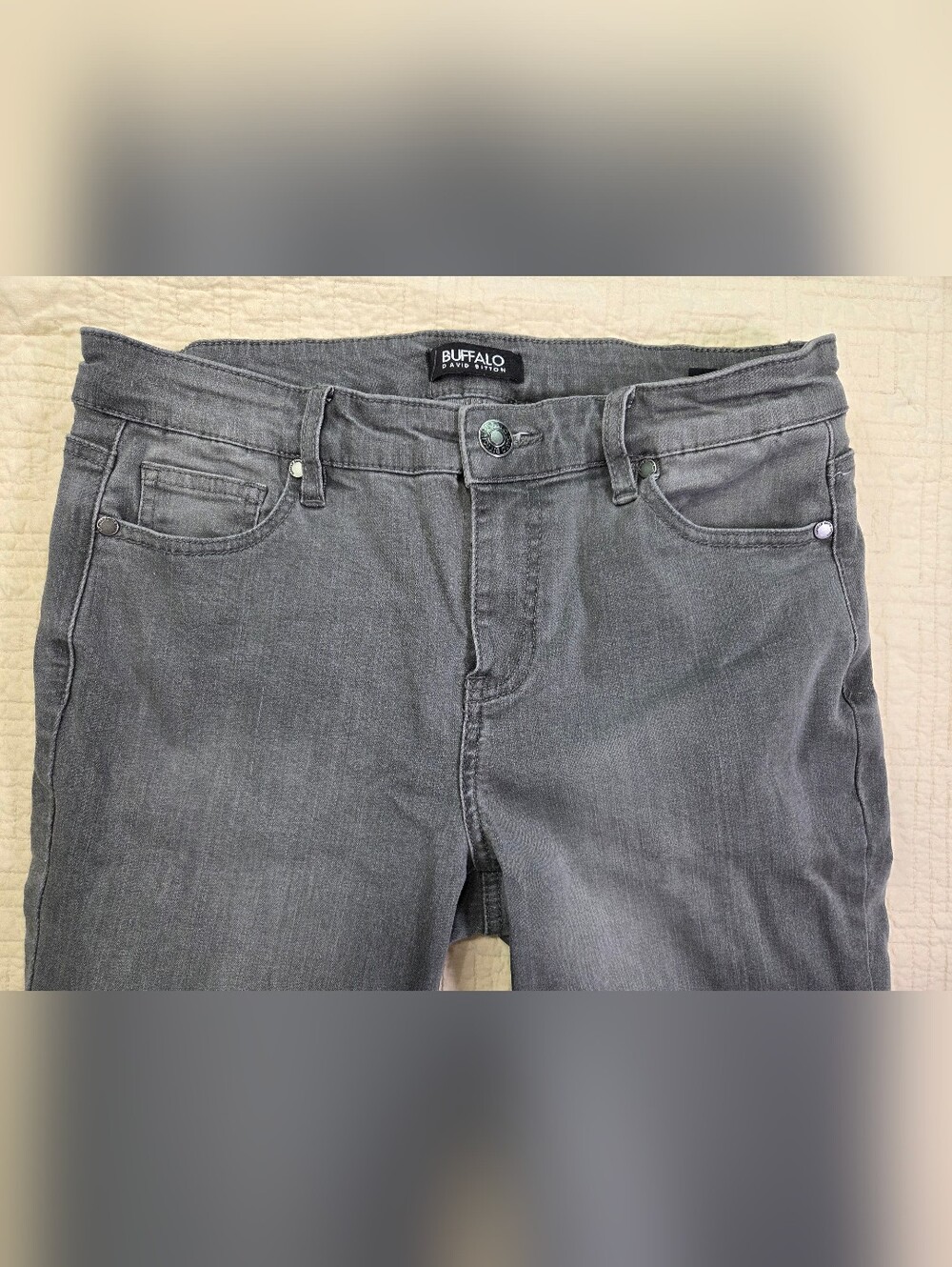 BUFFALO David Bitton Jeans Women’s 10 Gray Aubrey Mid Rise Super Soft Capri - Picture 3 of 11